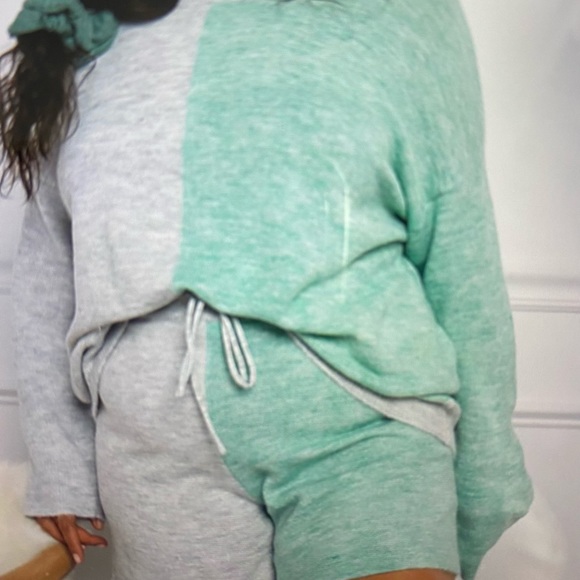 Lea Colorblocked Sweater Lounge Set - Picture 4 of 4